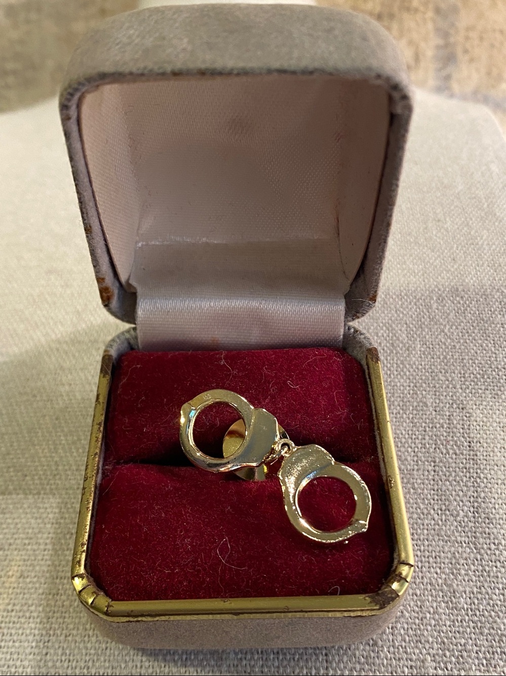 Vintage Gold Tone Handcuff Tie Pin / Lapel Pin in Original Box UNISEX